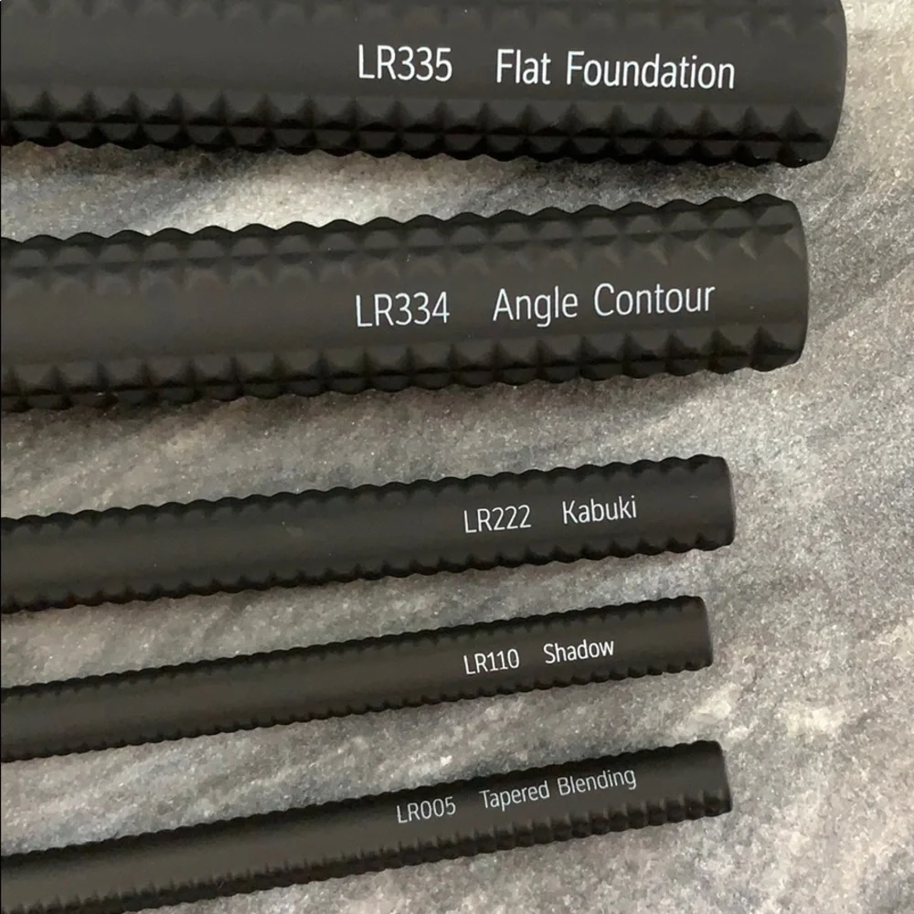 Laruce Essentials Brush Set in Black